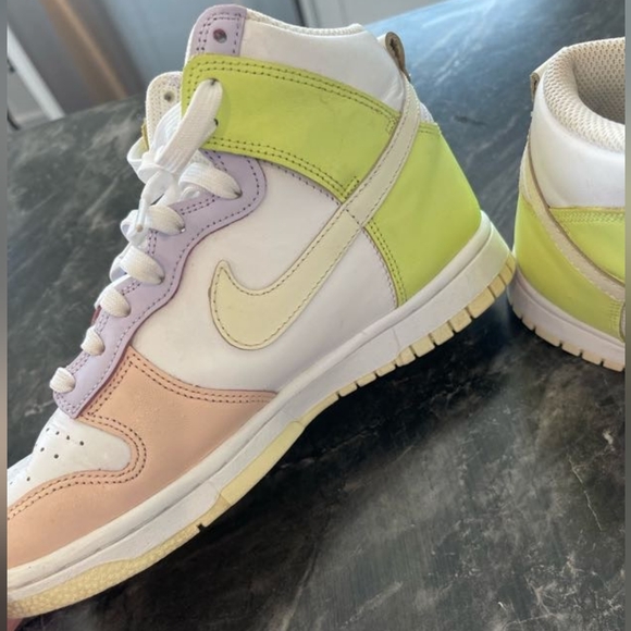 Nike Youth Unisex 2021 Dunk High 'Lemon Twist' Size 7y 8.5 Womens - Picture 4 of 7